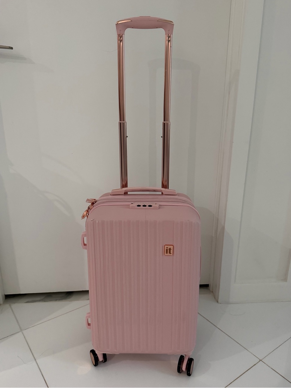 It Luggage Pink Carry On Suitcase